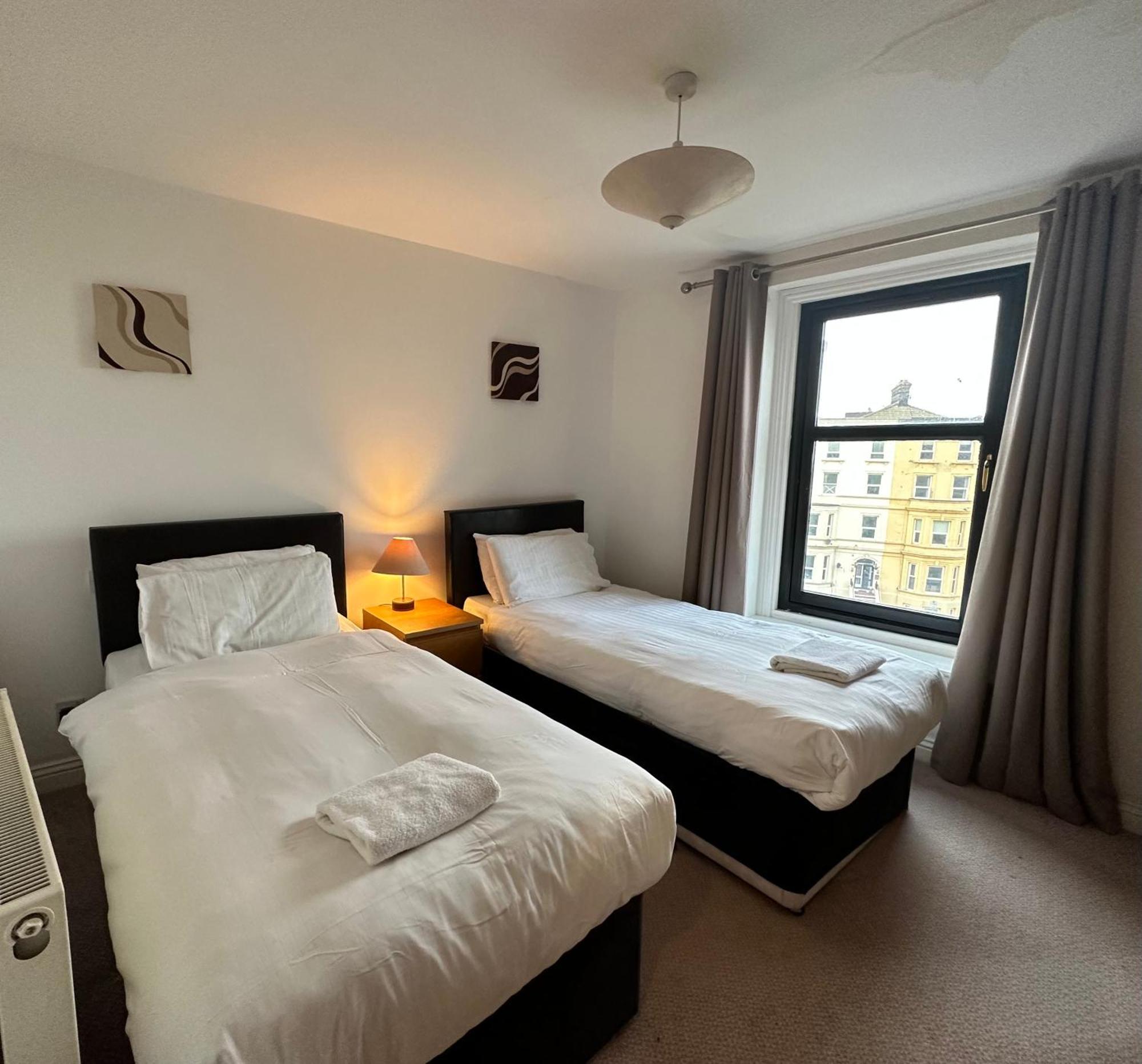 The Carlton'S Holiday Suites Bridlington Exteriör bild